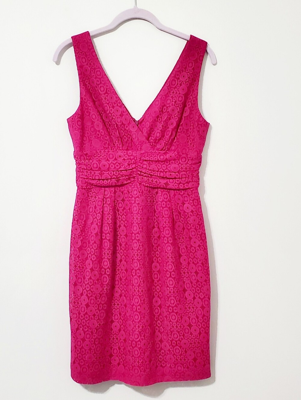 Trina Turk Fabulous Fusion Fuchsia Lace Sleeveless V-Neck Mini Dress Size 4